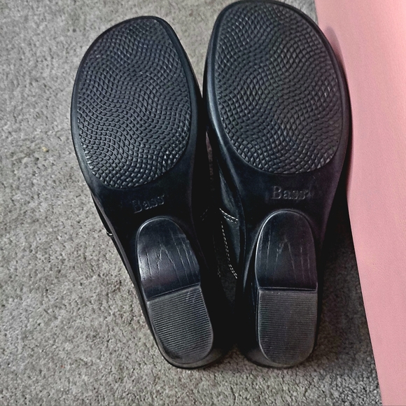 BOGO FREE Bass Leona Black Leather Slip on Mule / Clogs with Buckle size 10 - Picture 4 of 6